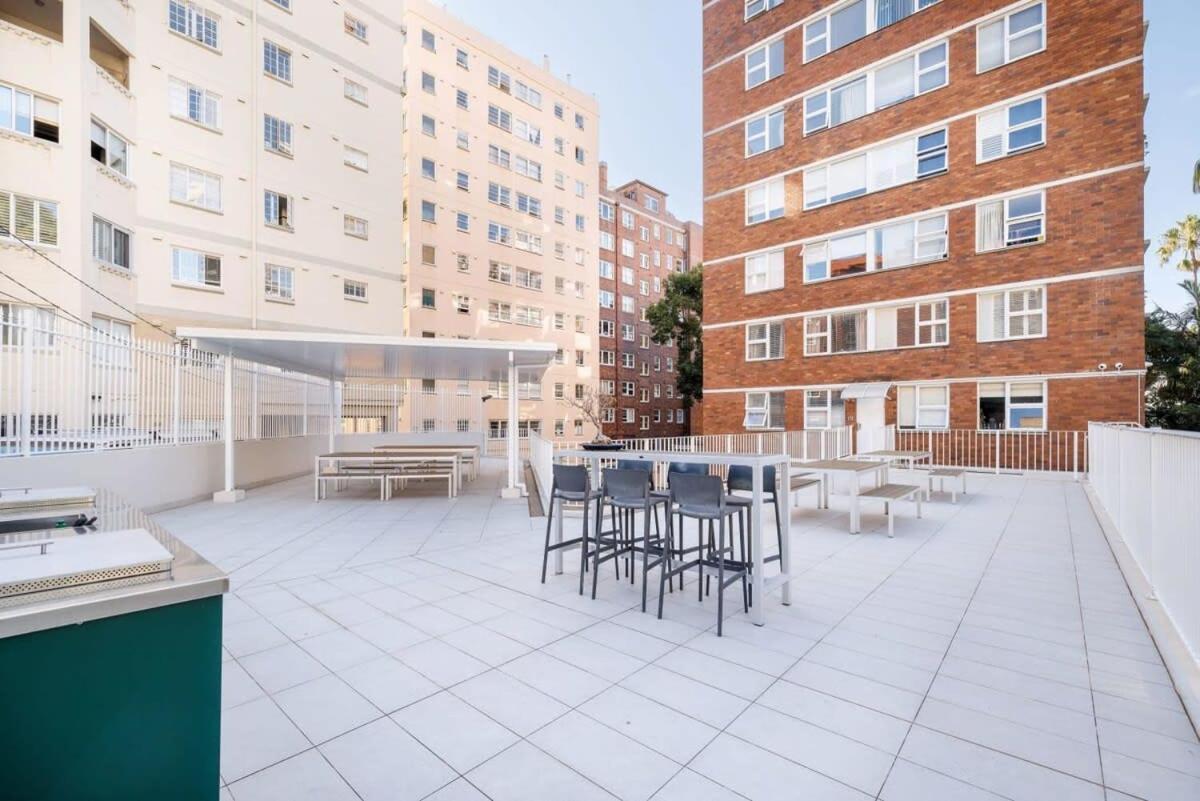 Studio Apt With Parking Balcony & Water Views Сидней Экстерьер фото